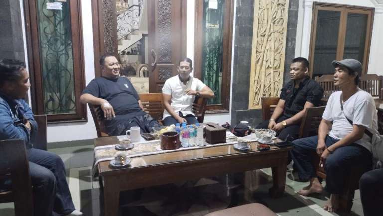 Ada Apa Malam-Malam DPC FORKABI Pancoran Mas Kota Depok Geruduk Kediaman Pradi Supriatna?