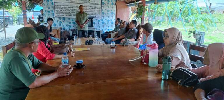 Ciptakan Kamtibmas, Masyarakat Desa Sumber Jaya Gelar Deklarasi Dukung Pilkada Damai 2024