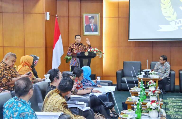 12.040 BUMDes di Indonesia Tidak Aktif, Bamsoet: Kepemimpinan Desa Tidak Visioner!