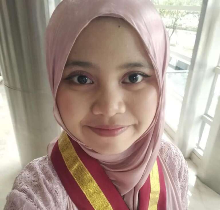 Kisah Seru Penuh Haru Naila, Mahasiswa Termuda Unair Jalur SNBT 2024