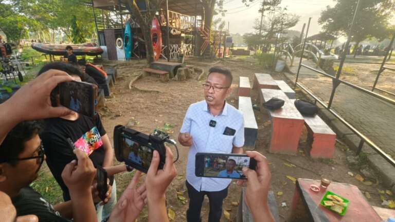 Penyebab Rumah Wartawan Pancur Batu Dibom Molotov, Korban Disebut Minta Uang Mingguan dan Jatah Sabu-Sabu