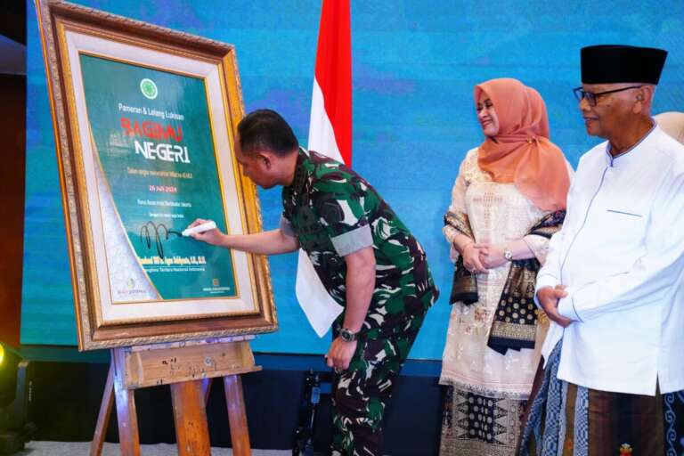 Hadiri Pembukaan Pameran Lukisan “Bagimu Negeri”, Panglima TNI: Pernyataan Tegas Seniman Bagi Bangsa!