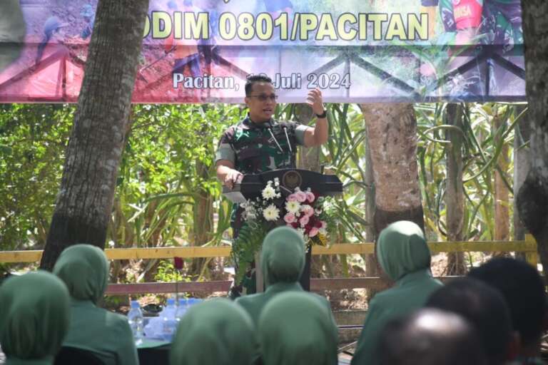 Kunker Ke Kodim Pacitan, Kolonel Inf Rama Pratama: Hindari Judi dan Pinjaman Online!