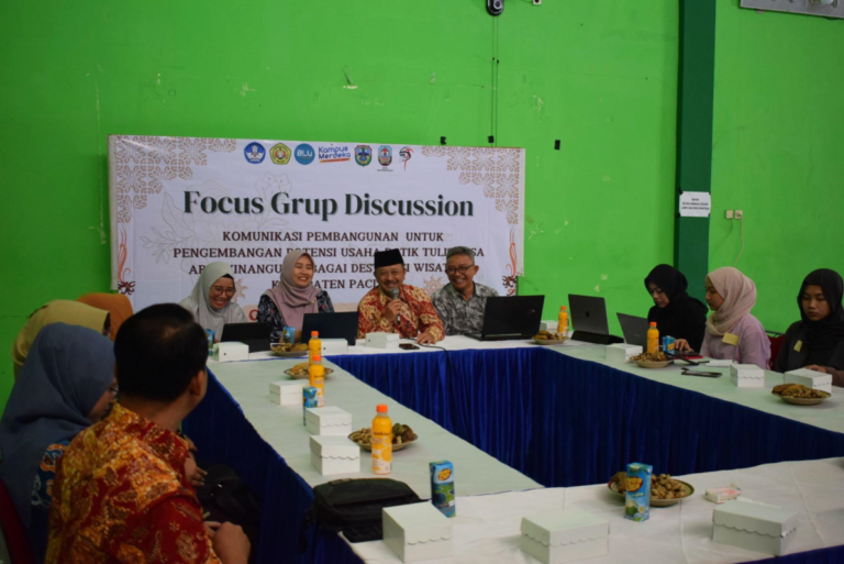 Identifikasi Potensi Usaha Batik Tulis, Tim Peneliti UPN Jawa Timur Gelar FGD di Desa Arjowinangun Pacitan