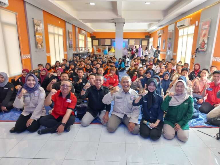 Ratusan Relawan Ikut Arisan Ilmu Nol Rupiah SRPB Jatim, Mayoritas Milineal