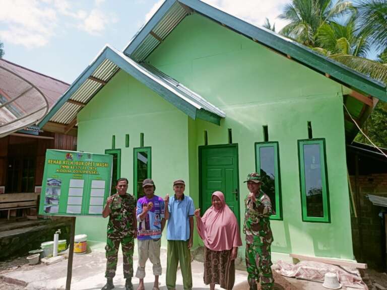 Rumahnya Direhab Satgas TMMD, Opet Masni: Terima Kasih TNI!