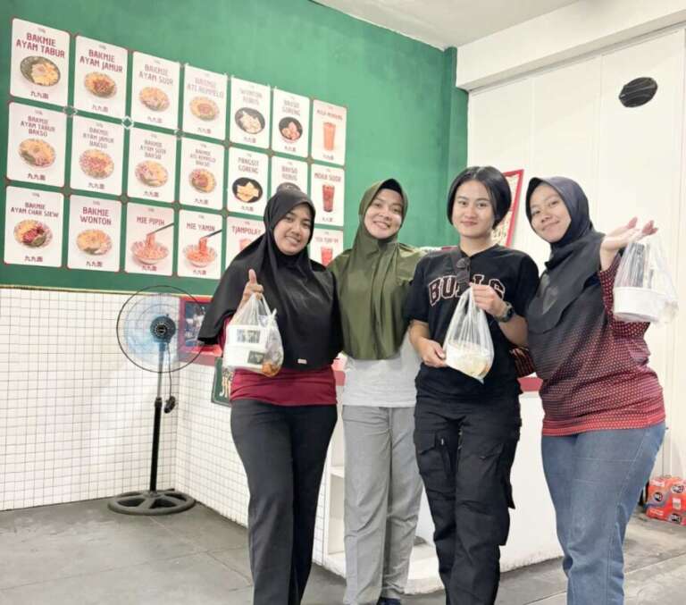 Miliki Cita Rasa Original, Srikandi Vicadha Divif 2 Kostrad Serbu Bakmi Tjap 99 Malang