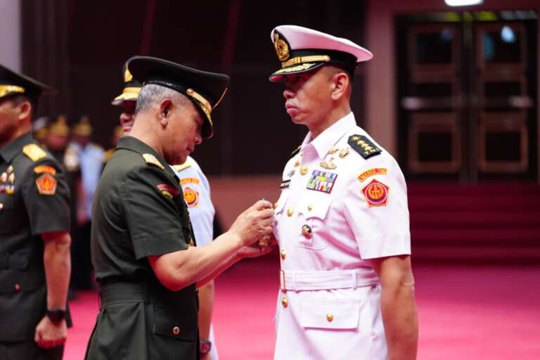 Resmi Jabat Kapuskersin TNI, Kolonel Laut (P) Donny Suharto Pecah Bintang
