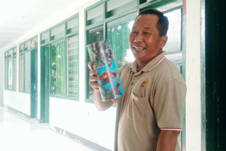 Berhenti Merokok, PNS Korem 081/DSJ Ini Tabung Uang Rokoknya Untuk Umrah ke Baitullah