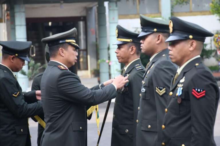 Terima Tanda Kehormatan Republik Indonesia, Letda Cke Isdayun: Bersyukur dan Bangga!
