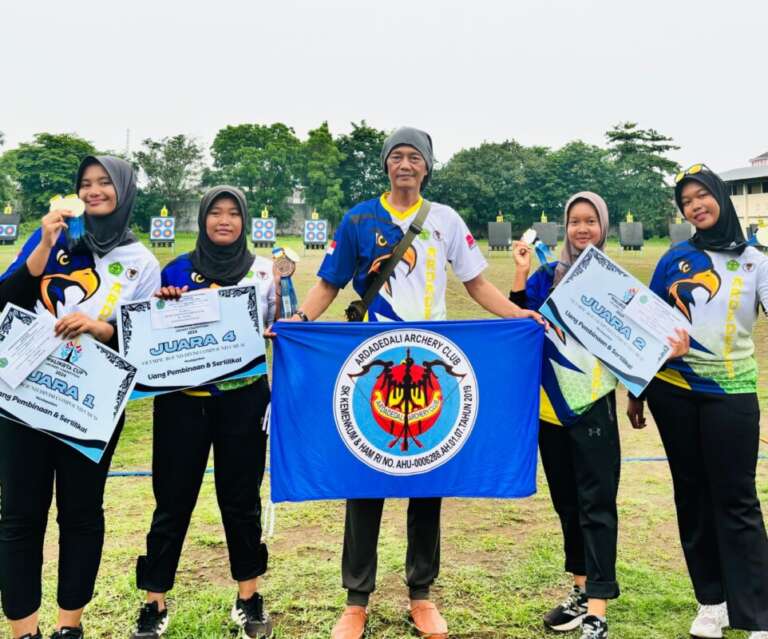 Bawa Tim Ardadedali Archery Club Raih Emas di Kejuaraan Memanah, Adila: Jadi Motivasi Untuk Tingkatkan Kemampuan!