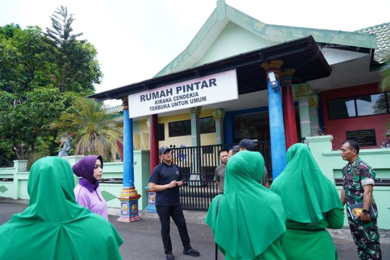 Kunjungi Rumah Pintar Kirana Cendekia, Pangdam V/Brawijaya: Wujud Nyata Kepedulian TNI Pada Generasi Muda!