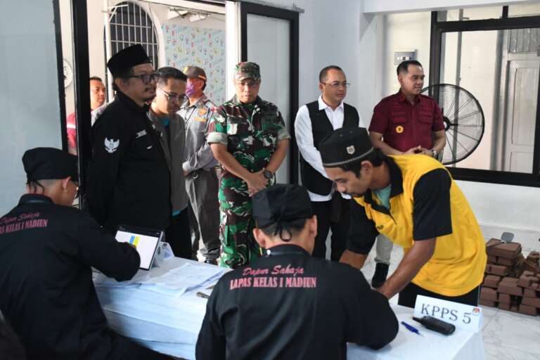 Pencoblosan Pilkada Kota Madiun Kondusif, Danrem: Semoga Aman Sampai Proses Selesai!