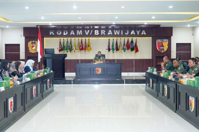 Menteri PPPA Berkunjung ke Surabaya, Kasdam V/Brawijaya Pimpin Rapat Persiapan
