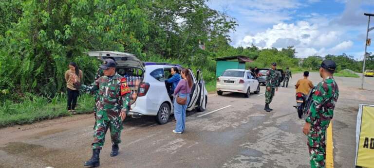 Satgas Yonzipur 5/ABW Gelar Sweeping Kendaraan di Perbatasan, Ternyata Ini Tujuannya