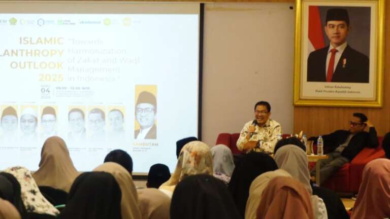 Agar Optimal, Pengelolaan Zakat dan Wakaf Perlu Kementerian Tersendiri