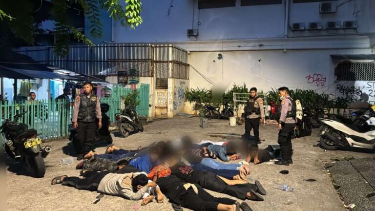 Belasan Remaja Ditangkap Polisi, Ternyata Ini Penyebabnya