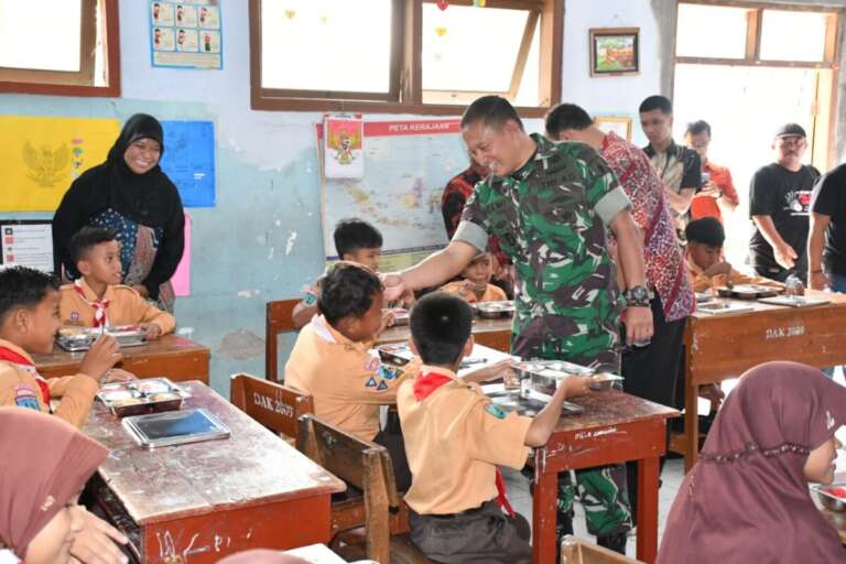 Letkol Inf Meina Helmi: Progam Makan Gratis Wujudkan Generasi Emas 2045!