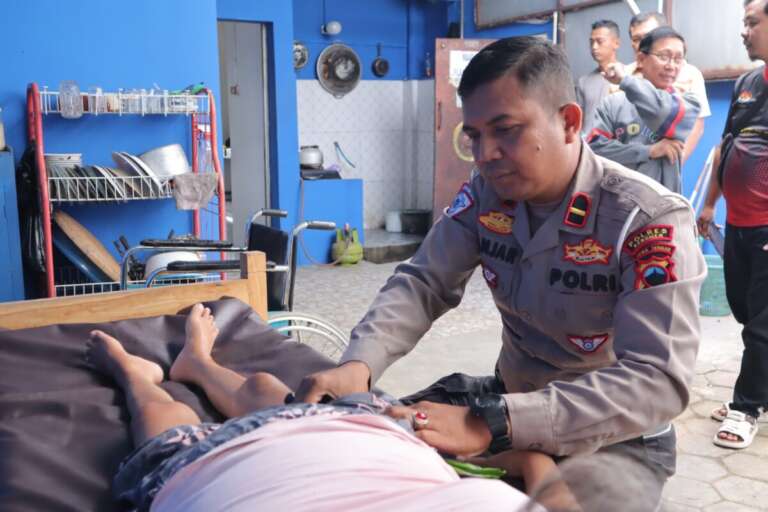 Aksi Lanjar Pamuji, Polisi Peduli Masyarakat Yang Sediakan Pengobatan Alternatif