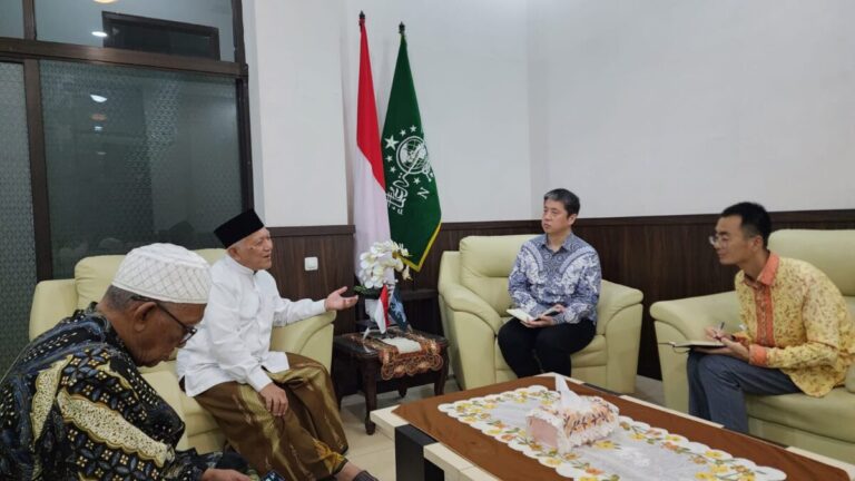 Silaturahim ke PWNU Jatim, Konjen Tiongkok Siap Bekerjasama Songsong Kemajuan