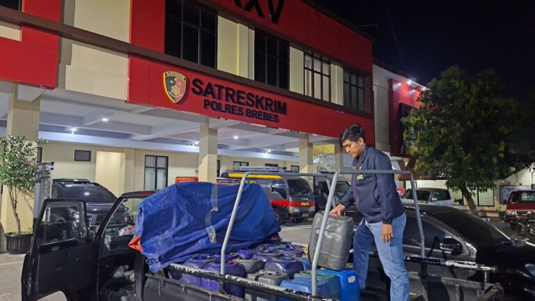 Polisi Tangkap Penjual Bensin Eceran, Ternyata Ini Penyebabnya