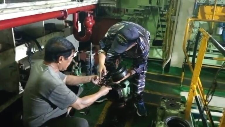 KRI Matabongsang-873 Selamatkan Kapal MV Serenity-09 Yang Alami Kerusakan Mesin di Samudera Pasifik