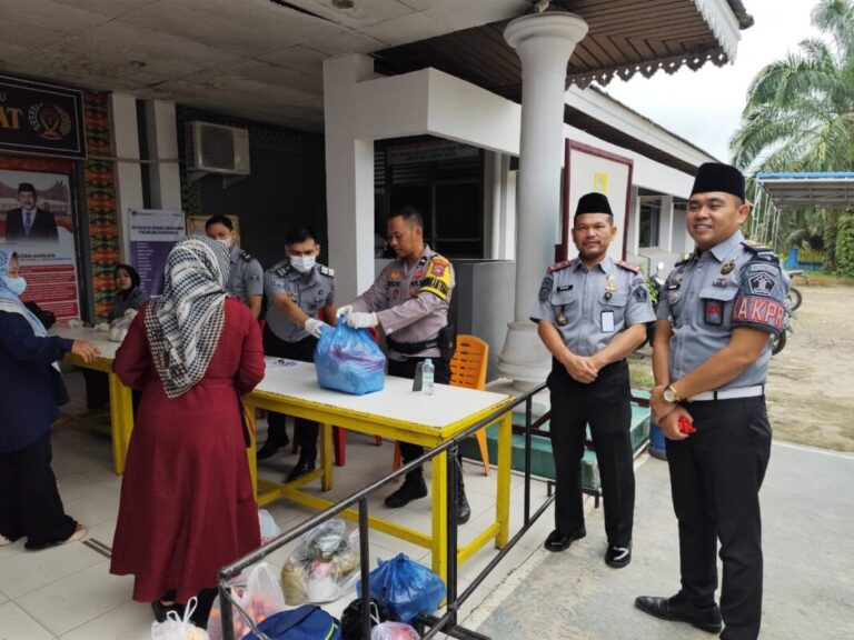 Cerita Idul Fitri, Rutan Rengat Dipadati Ribuan Pengunjung