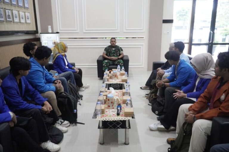 Bahas Revisi UU TNI, Dandim Madiun Diskusi dengan 7 Ketua BEM