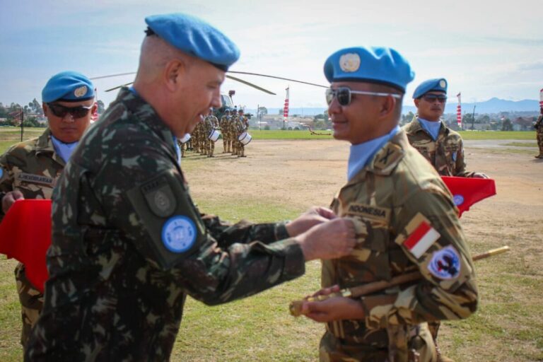 Medal Parade di Tengah Panas Kongo: Saat Baret TNI Menjadi Simbol Harapan