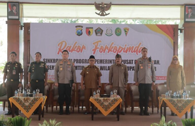 Sinergitas Forkopimda Kabupaten Blitar: Membangun Kolaborasi untuk Keamanan dan Kemajuan Daerah