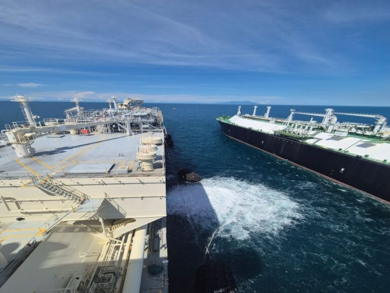 Menjaga Nyala Negeri: PGN Terima LNG Domestik, Perkuat Ketahanan Energi Bangsa