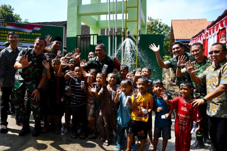 Pangdam IV/Diponegoro Resmikan SABUK TPS: TNI dan Rakyat Bersatu Hadirkan Air Kehidupan di Masaran
