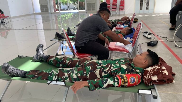 Darah Prajurit di Perbatasan: Persembahan untuk Kemanusiaan dan Negeri