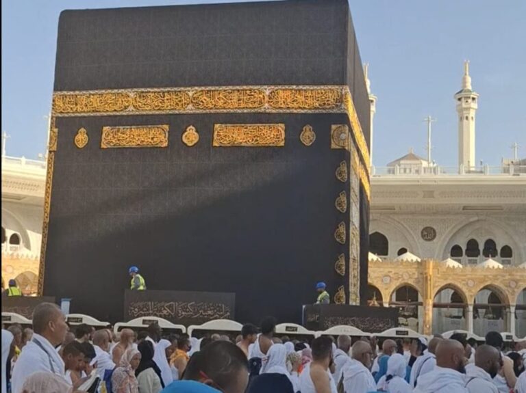 Hijrah Menuju Keikhlasan: Dari Mekah ke Madinah, dari Terpaksa ke Cinta
