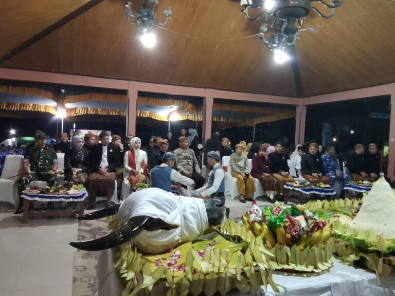 Kepala Kerbau dan 1.447 Tumpeng: Doa dari Lereng Merapi Sambut Tahun Baru Islam