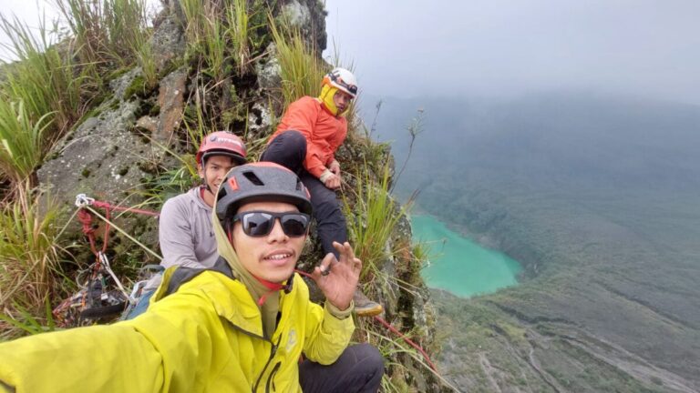 Gagah Berani! Enam Atlet Indonesia Akan Taklukkan Trango Tower, Tebing Paling Ekstrem di Dunia
