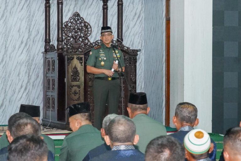 Pangdam V/Brawijaya Lepas 43 Prajurit Berprestasi untuk Umroh