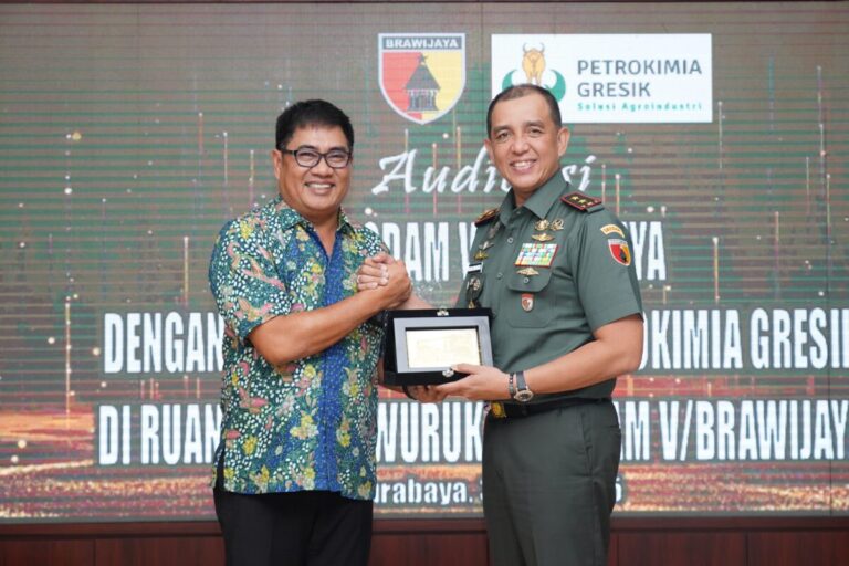 Sinergi Strategis, Pangdam V/Brawijaya dan Dirut Petrokimia Gresik Bahas Penguatan Ketahanan Nasional