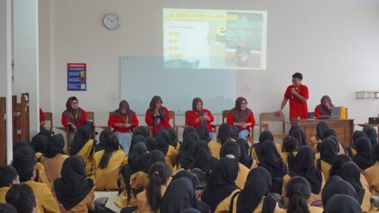 Mahasiswa Baru Unsoed Rayakan Budaya Banyumas, Tanamkan Jati Diri Sejak Awal