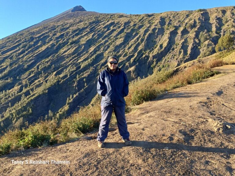 Rinjani: Cantik Karena Dicintai Bukan Sekadar Dicintai Karena Cantik