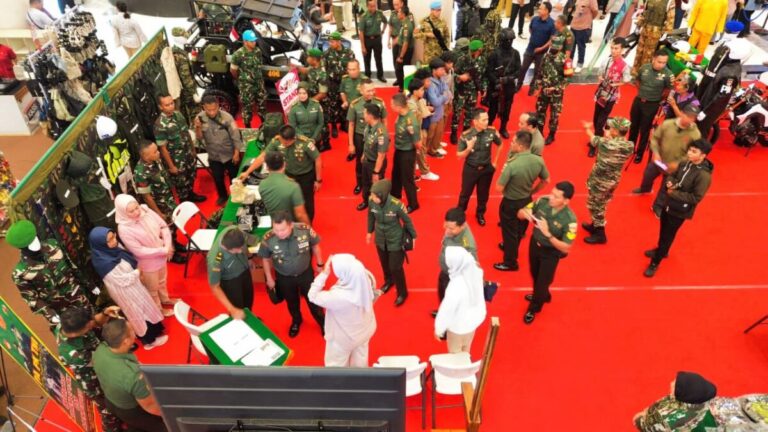 Semarak Proklamasi ke-80, Korem Wijayakusuma Hadirkan Pameran Alutsista TNI di Purwokerto