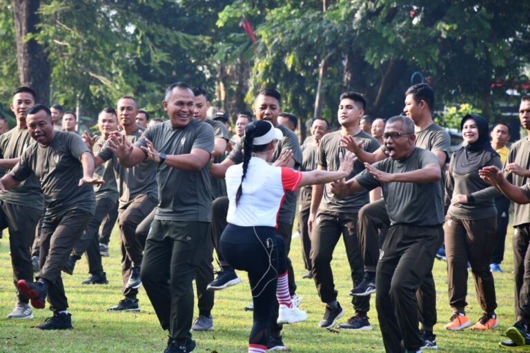 Keringat, Tawa, dan Kebersamaan Warnai Pagi Kota Madiun