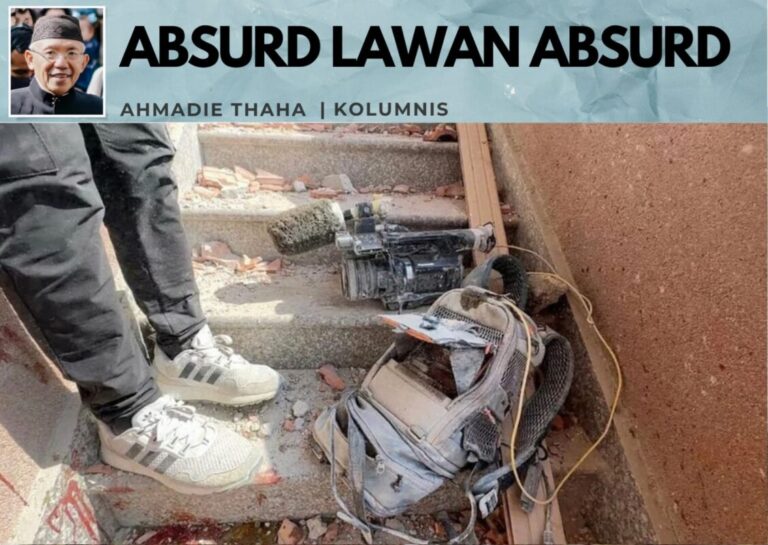 Absurd Melawan Absurd