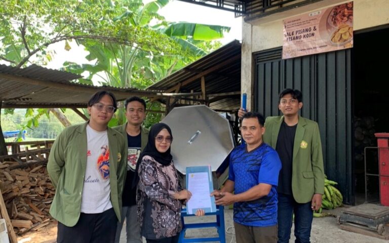 UNITA dan UPN Veteran Jatim Dorong UMKM Sale Pisang Trenggalek Naik Kelas