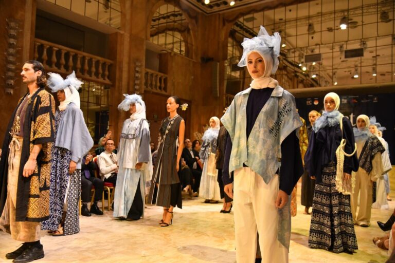 Dari Batik ke Haute Couture, Indonesia Buktikan Diri di Catwalk Paris
