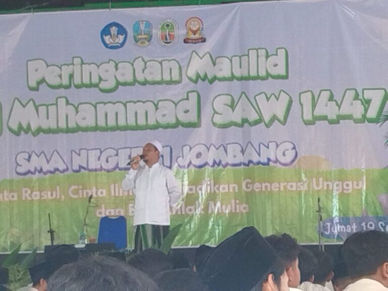 Ingatkan Pemuda Jombang, Mbah Bolong: Jangan Tenggelam dalam Narkoba, Teladanilah Nabi!