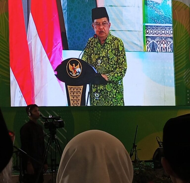 PW DMI Jatim 2025-2030 Resmi Dilantik, Jusuf Kalla Tekankan Peran Masjid sebagai Pusat Peradaban