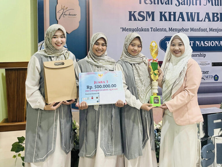 Aktifis KMNU Bersinar, Tim MSQ UNAIR Raih Juara Nasional di Yogyakarta