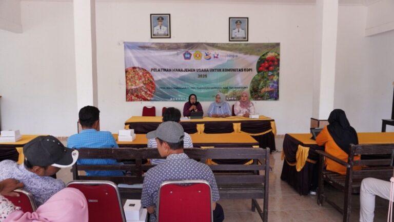 Kolaborasi Universitas Tulungagung dan UPN Veteran Jatim Dongkrak Kopi Jangglungharjo Jadi Komoditas Bernilai Tinggi