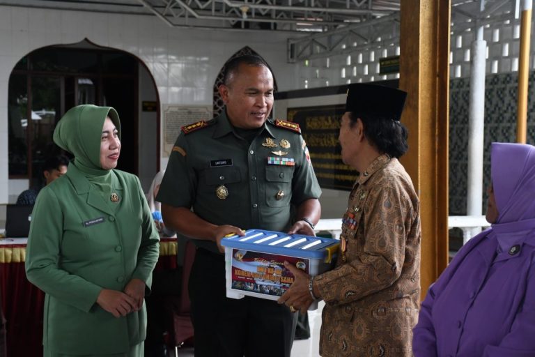 Gelar Baksos Jelang HUT ke-62, Korem 081/DSJ Gelar Donor Darah hingga Bantuan Sosial untuk Warga Madiun
